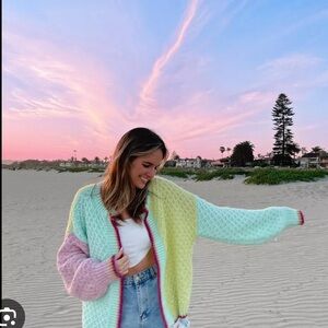 VRG girl multicolor cardigan size Medium